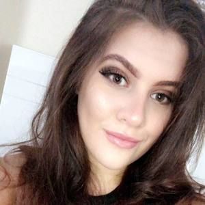 Meet your Posher, Staci